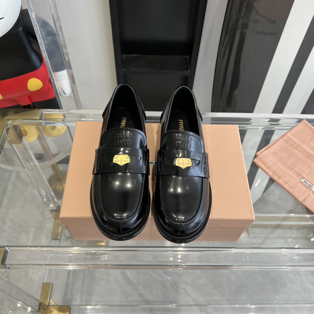 Women's high heels